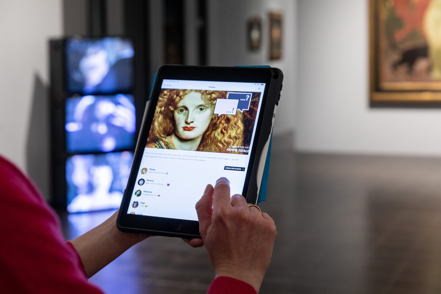 Chatbot zur Ausstellung Femme Fatale. Blick - Macht - Gender, Hamburger Kunsthalle, Foto: Fred Dott