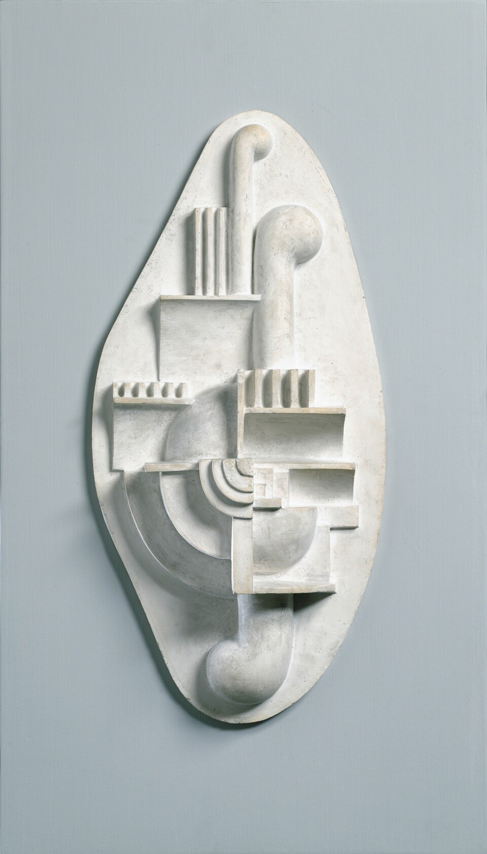 Oskar Schlemmer (1888 - 1943) Ornamentale Plastik auf ovaler Rückplatte, 1919, Hamburger Kunsthalle / bpk Foto: Elke Walford Oskar Schlemmer (1888 - 1943) Ornamentale Plastik auf ovaler Rückplatte, 1919, Hamburger Kunsthalle / bpk Foto: Elke Walford