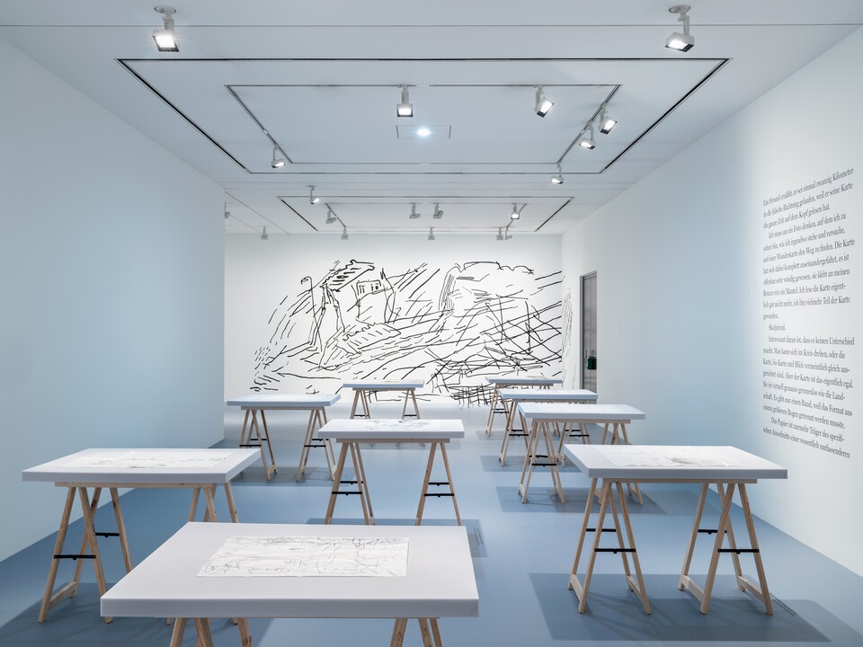 Installationsansicht der Ausstellung FEDELE MAURA FRIEDE. der saum löst sich an der Hamburger Kunsthalle, 28. März bis 7. September 2025 © Fedele Maura Friede Foto: Fred Dott Installationsansicht der Ausstellung FEDELE MAURA FRIEDE. der saum löst sich an der Hamburger Kunsthalle, 28. März bis 7. September 2025 © Fedele Maura Friede Foto: Fred Dott