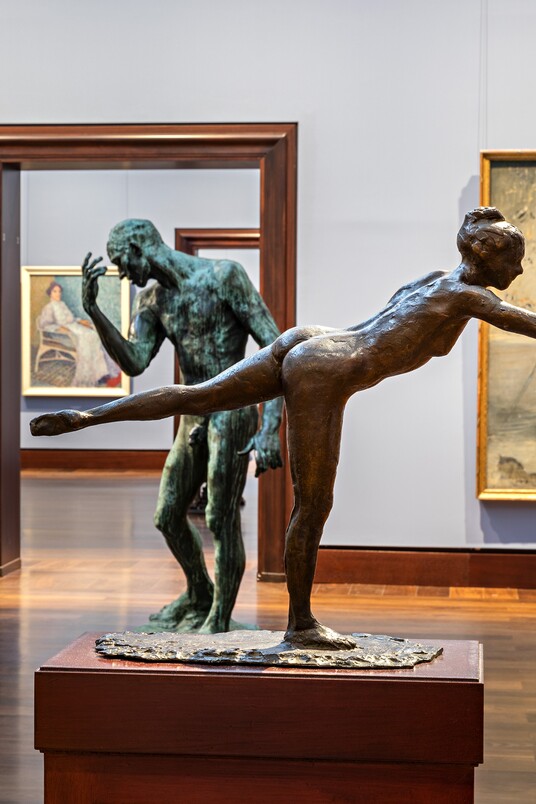 Sammlungsraum Impressionismus mit einer Skuptur Foto: Fred Dott