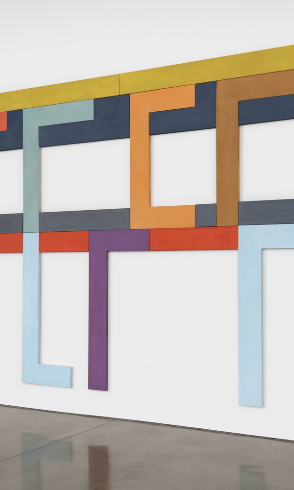 David Novros (*1941), Asturias 2, 2022, Öl auf Leinwand, insg. 342,9 x 457,2 cm, Collection of the artist, courtesy of Paula Cooper Gallery, New York © 2025 David Novros / VG Bild-Kunst, Bonn 2025. Courtesy Paula Cooper Gallery, New York, Foto: Steven Probert